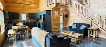 Moose Lodge - Water Access on Moosehead Lake!