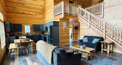 Moose Lodge - Water Access on Moosehead Lake!