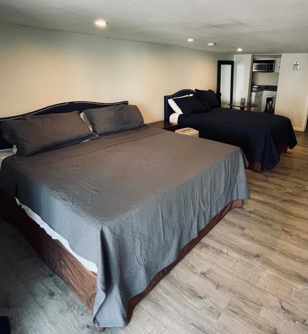 Deluxe Studio Suite