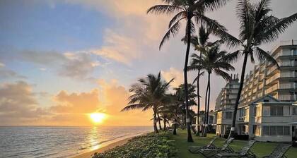 Amazing Beachfront Condo w/ AC