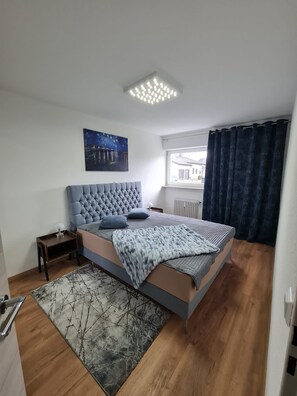 2 chambres, fer et planche à repasser, Wi-Fi gratuit, draps fournis