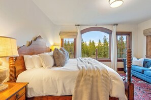 5 habitaciones, escritorio, tabla de planchar con plancha y wifi gratis 