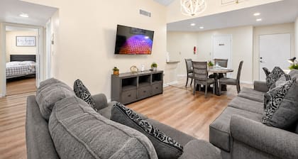 3648 Orlando Vacational Apartment 2nd floor, Lake view