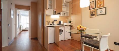 Fridge, microwave, oven, dishwasher