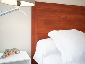1 makuuhuone, silitysrauta/-lauta, internet, vuodevaatteet