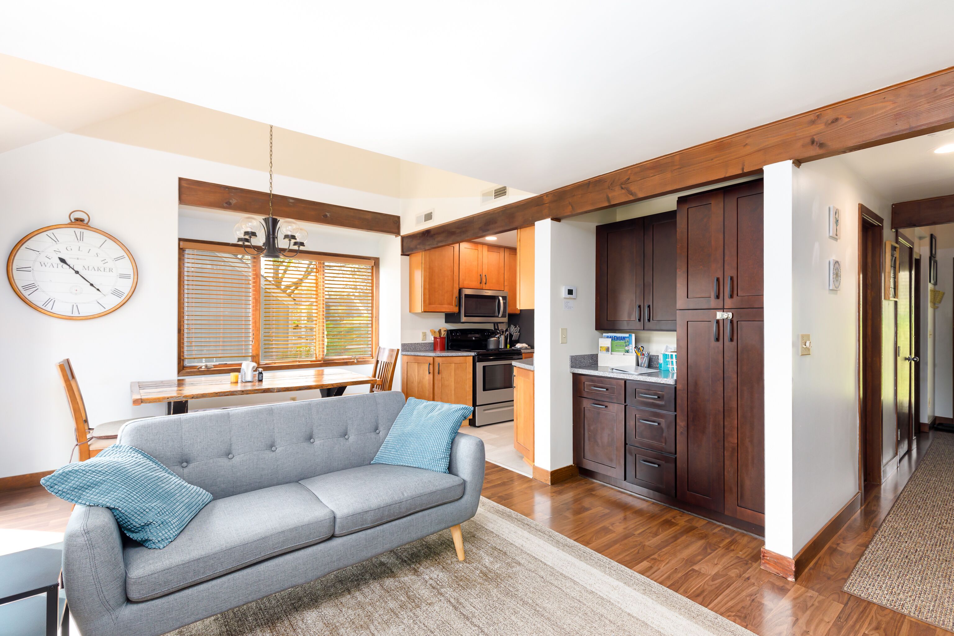 Smart TV, fireplace, printers