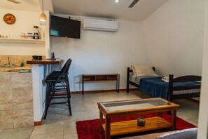 1 bedroom, in-room safe, desk, free WiFi