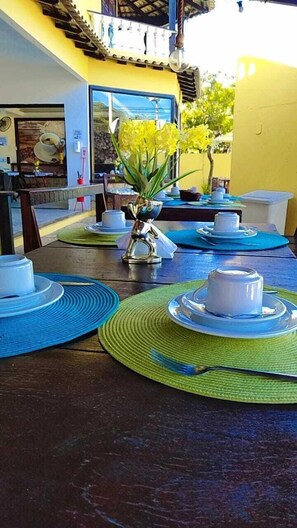 Petit déjeuner buffet compris tous les jours