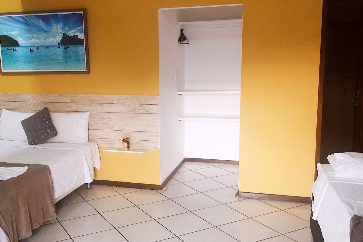 Family Room | Free WiFi