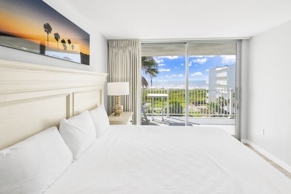 2 bedrooms, WiFi, bed sheets - Sandcastle Condominium Unit 423 (Port Aransas)