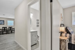 4 camere, ferro/asse da stiro, Wi-Fi gratuito, lenzuola