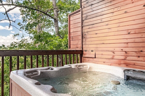 Bain à remous extérieur