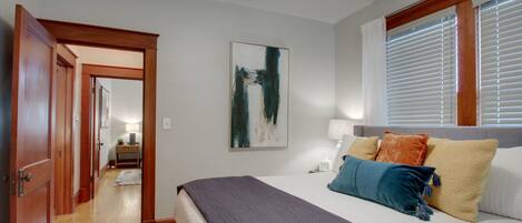 2 bedrooms, desk, iron/ironing board, travel cot