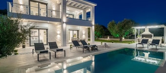 Solis Ortus Villa!!!!