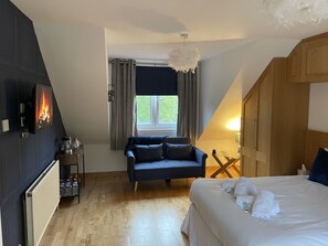 Deluxe-suite | Individuelt design, individuel indretning, skrivebord