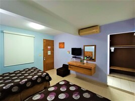 Classic Double Room | Blackout drapes, iron/ironing board, free WiFi, bed sheets