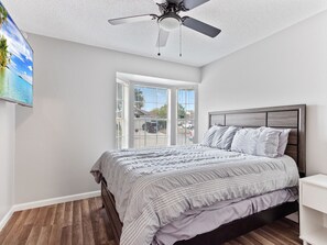 3 soverom, strykejern/-brett, wi-fi og sengetøy