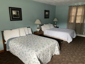 Bureau, espace de travail pour ordinateur portable