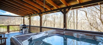 Boone area Cabin with Hot Tub. Pet friendly!