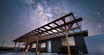 Desert Oasis: Firepit, Stars, 5 Acres, Joshua Trees