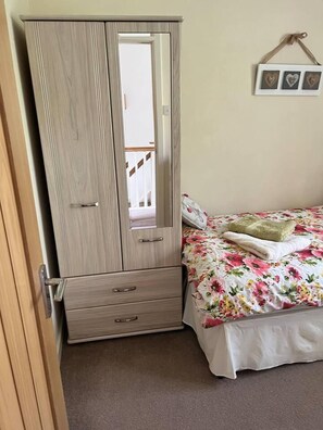 Cottage, Multiple Beds | 2 bedrooms, iron/ironing board, free WiFi, bed sheets - Lavender Cottage Grewelthorpe Nr Masham Ripon (Ripon)