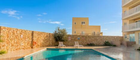 Appartement familial, plusieurs chambres (Wellness Hygge Modern Gozitan) | Piscine | Piscine extérieure
