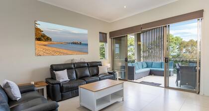 Keith's on Pumicestone, 1 of the 3 most popular units on beautiful Bribie Island