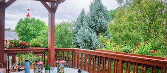 Charming Home w/ Yard ~ 12 Mi to Fort Collins