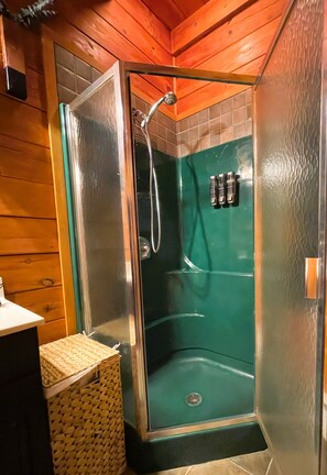 Shower, towels, soap, shampoo