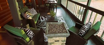 Private Cabin in the Shenandoah Valley