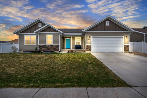 Family Friendly Home w/ Home Theatre in Beautiful Heber Valley