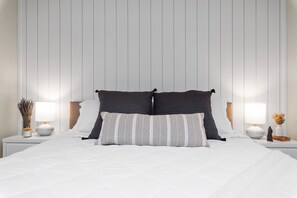 5 bedrooms, travel cot, free WiFi, bed sheets