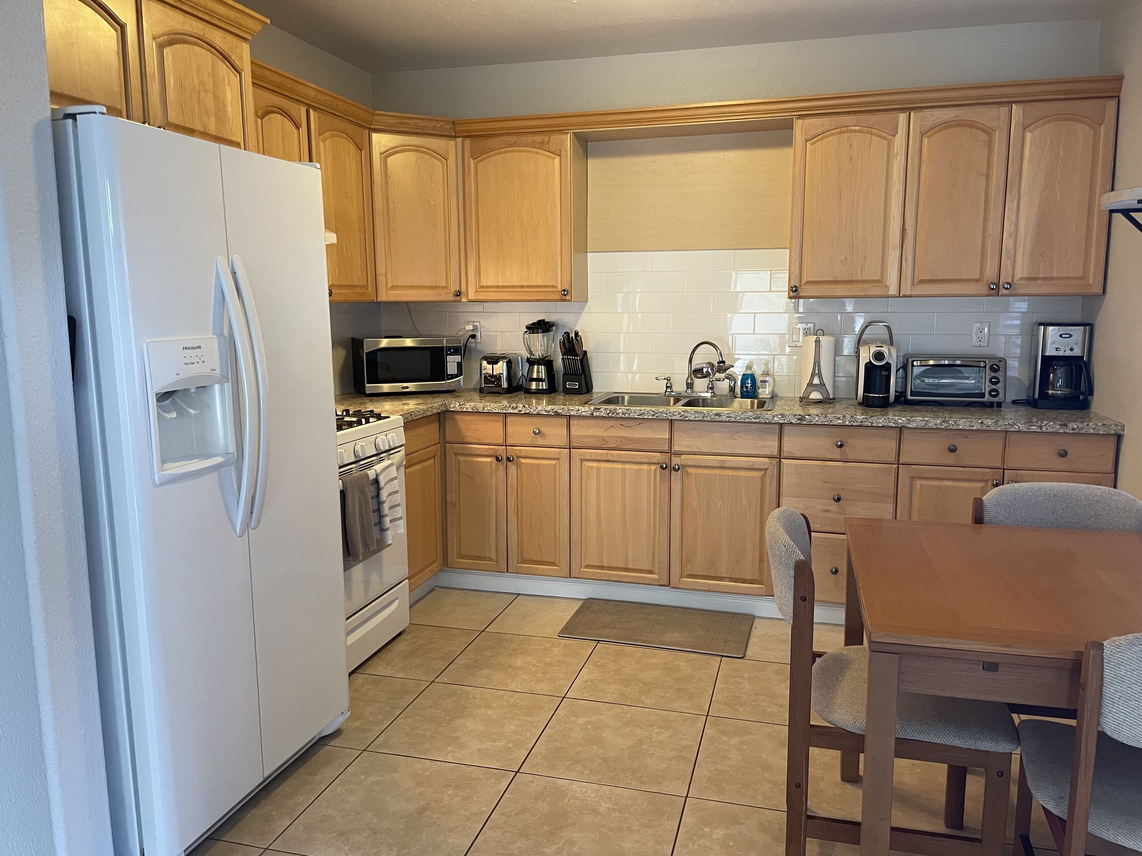 Spacious, comfy one bedroom guest house