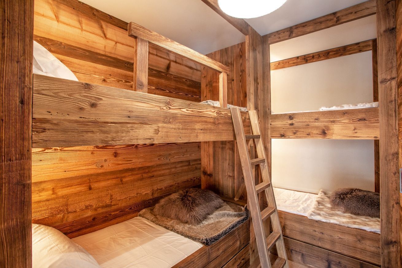8 chambres, fer et planche à repasser, Wi-Fi, draps fournis