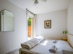 1 bedroom, iron/ironing board, WiFi, bed sheets