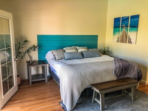 4 bedrooms, desk, iron/ironing board, free WiFi - Entire Home with Resort-Style Pool & Spa! (North Las Vegas)