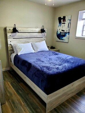 2 bedrooms, iron/ironing board, free WiFi, bed sheets