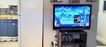 Cool Hand Luke 2bed/1bath Apt. Downtown Historic Canon City