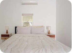 2 bedrooms, desk, iron/ironing board, WiFi (free)