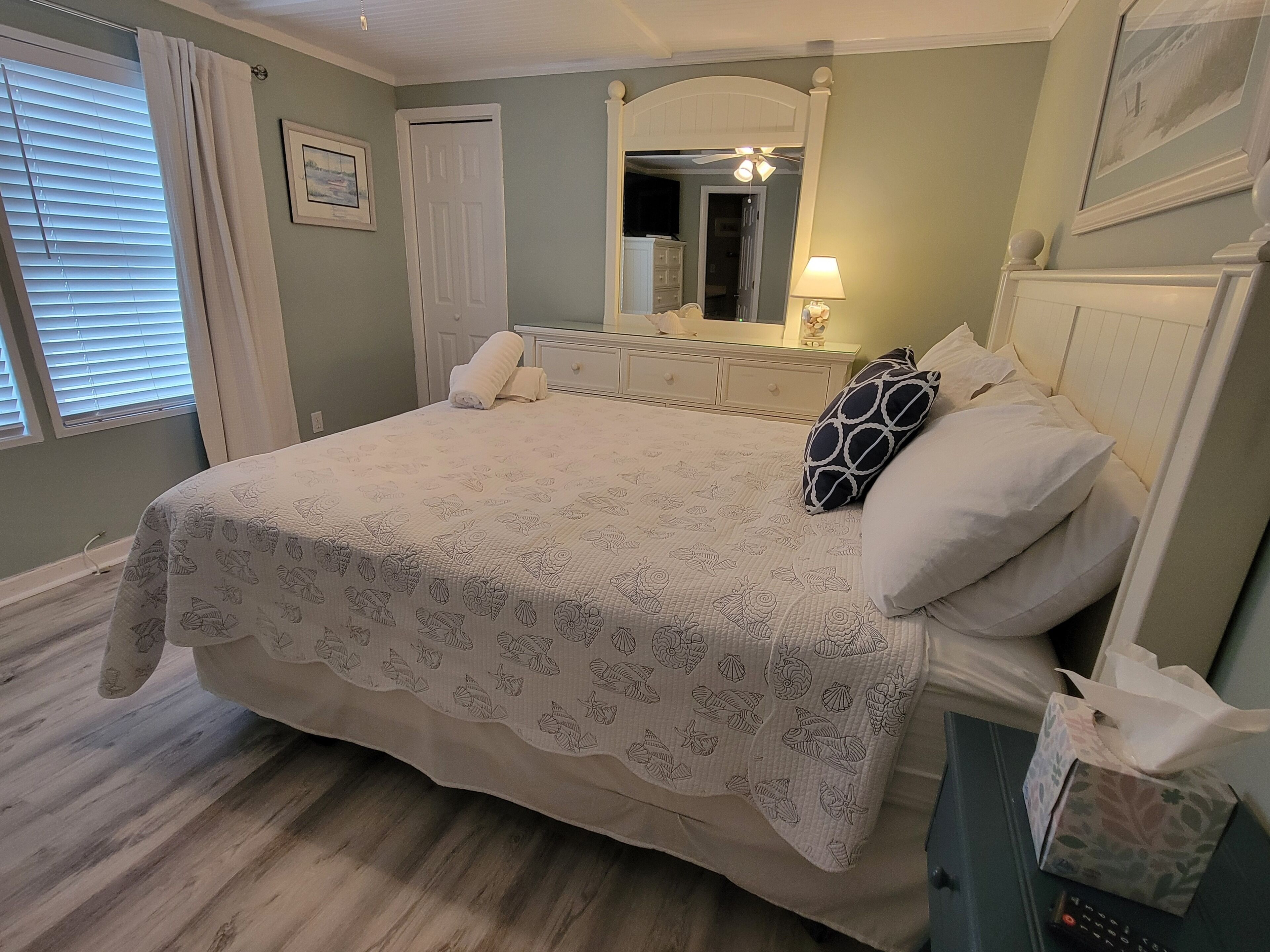 3 dormitorios, tabla de planchar con plancha, wifi gratis y ropa de cama