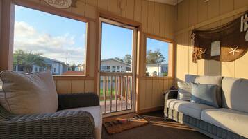 Smart TV, DVD player