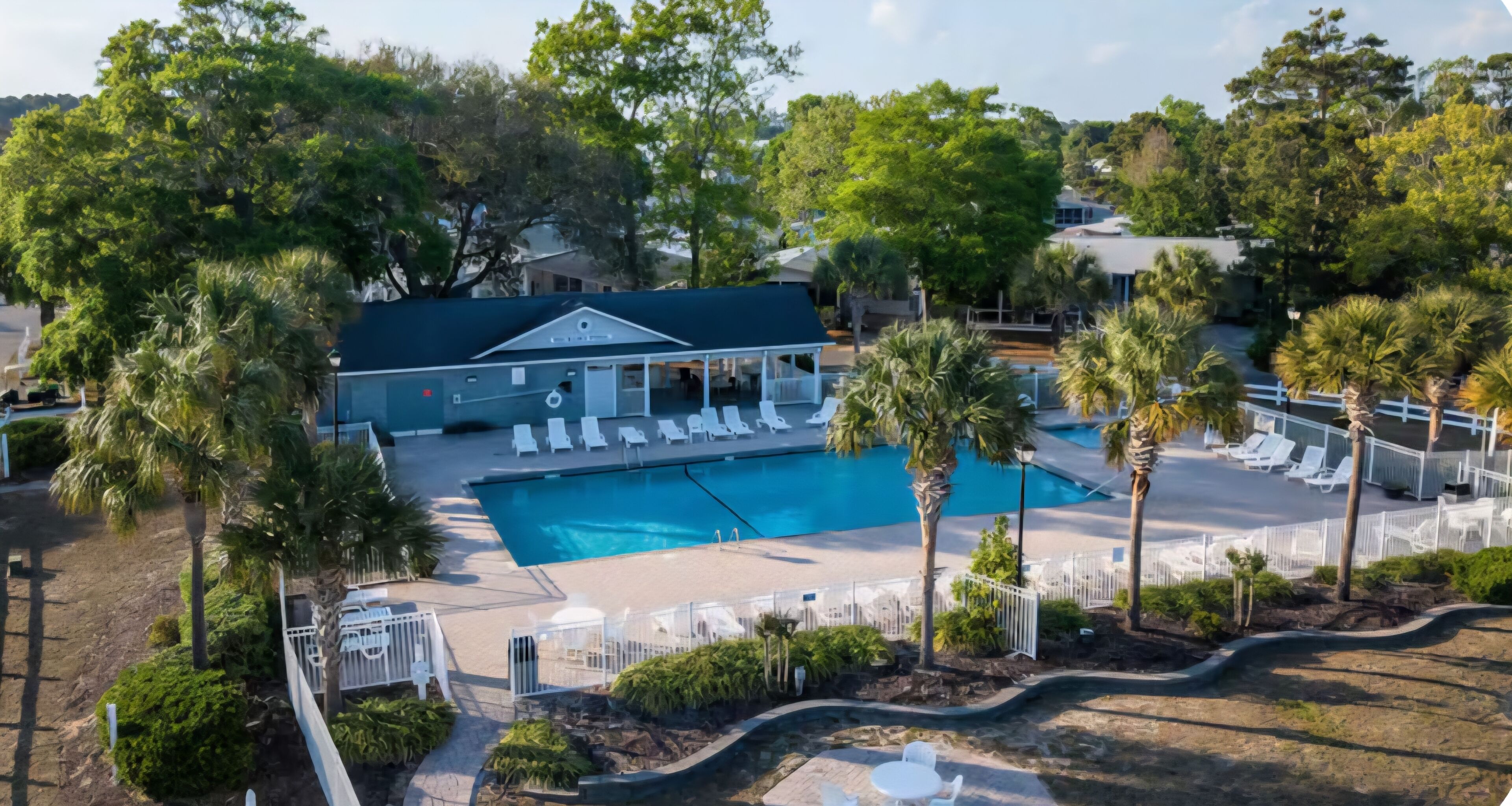 Piscine couverte, piscine extérieure