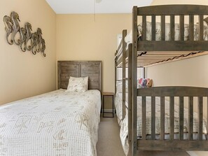 4 Schlafzimmer, Bügeleisen/Bügelbrett, kostenloses WLAN