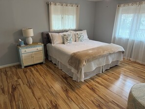 3 chambres, fer et planche à repasser, Wi-Fi gratuit, draps fournis