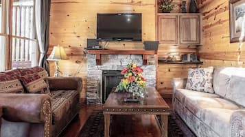 Una televisión, una chimenea, una oficina