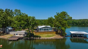 Exterior - A Point to Happiness by Big Fish Real Estate Group at Lake Martin (Dadeville)