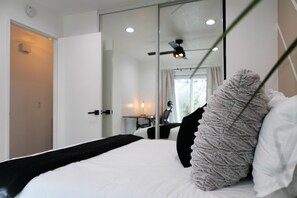 2 bedrooms, desk, iron/ironing board, free WiFi