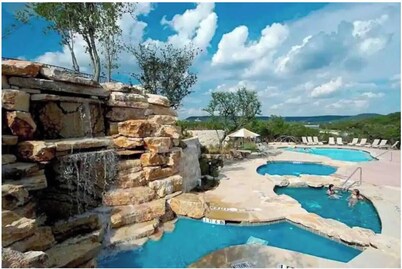 Luxury Awaits At The Wooded Bliss Cabin of Lake Travis