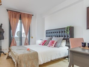 2 slaapkamers, een strijkplank/strijkijzer, internet