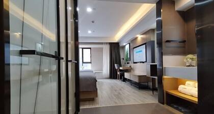 Shankee Tea Style Hotel (Kunming South High-Speed Railway Station Chunrong Street Subway Station)